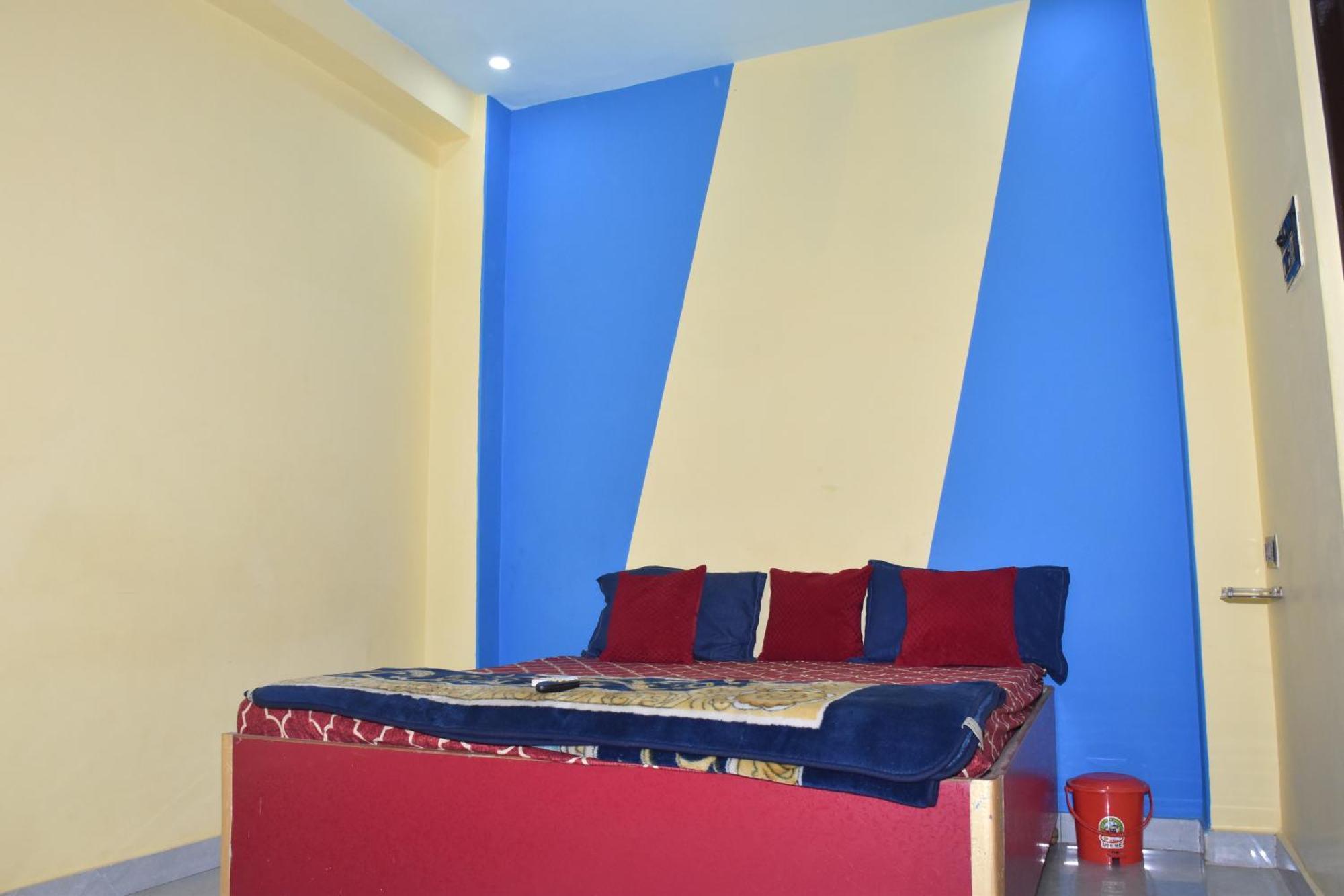 Veda'S Grand P.G Hotel Varanasi Bagian luar foto